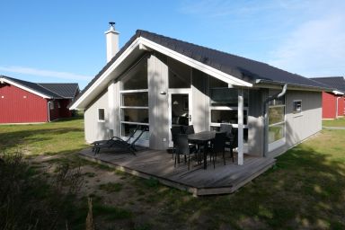 Holiday Vital Resort - Ferienhaus 99 in Großenbrode: 62m², Sauna, Kaminofen & Strand nah (800 m)