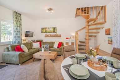 Ferienwohnung Emily mit Garten, Sauna und Terrasse mit Grill - Natur pur: Ruhige Ferienwohnung mit Sauna, Garten & WLAN im Grünen