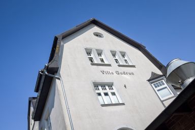 Villa Gudrun - Bremen - Die Wohnung Bremen ist die flächenmäßig größte in der Villa und bietet viel Platz für bis zu fünf Personen