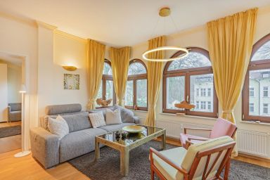 Villa Christa 05 - Sonnenvilla - Villa Christa 05 - großzügige, helle Wohnung mit Erker für vier Personen