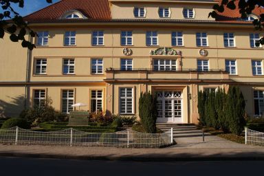 Residenz Unter den Linden 28 direkt am Stadtwald - Gemütliche 2-Zimmer-Dachgeschosswohnung für erholsame Urlaubstage mit Hund