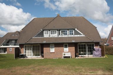 Poseidon - Ferienwohnung Poseidon auf Föhr: Balkon, Garten, Parkplatz, WLAN