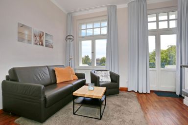 Haus am Park - 2-Zimmer-Wohnung mit Balkon & seitlichem Seeblick für bis zu 3 Personen