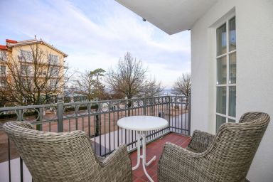 Atlantik - Ferienwohnung Kühlungsborn direkt an der Seebrücke mit Balkon und Seeblick