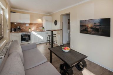 Haus Becker - Gemütliche Ferienwohnung in Heringsdorf mit Garten, nur 700 m vom Strand entfernt