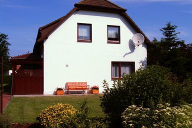 Komfortable Ferienwohnung mit großem Garten