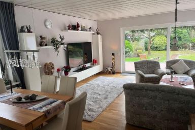 Private Ferienwohnung in Nordenham mit großem Garten - Private Ferienwohnung in Nordenham mit großem Garten .1