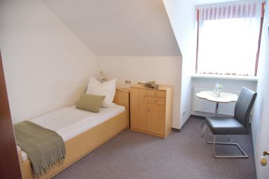 Pension "Haus Bambi" - Einzelzimmer mit Dusche, WC