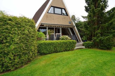 grosse sonnige Terrasse mit Markise und W-LAN kostenlos - - Ferienhaus in ruhiger Lage