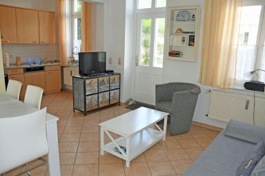 DEB 042 Ferienwohnungen im Ostseebad Göhren Villa - Ferienwohnung Klabautermann mit Terrasse
