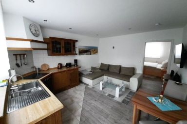 Ferienwohnung Emilia mit W-Lan und Sonnenterrasse - Ferienwohnung Emilia mit W-Lan und Terrasse