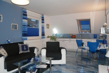 Ferienwohnungen in Trassenheide, WLAN, Sitzecke mit Grill - Ferienwohnung 1