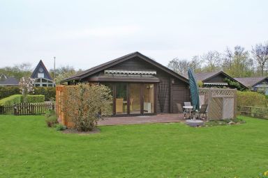 Blockhaus mit W-LAN, Zaun und in Strandnähe - - mit Wintergarten und neuer Küche