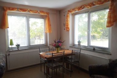Ostalgiehaus - Ferienhaus Am Stettiner Haff - Ferienwohnung Dieter (rechts)