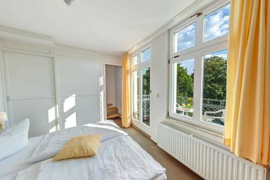 Villa Ostseewarte, STRANDNAH, teilw. SEEBLICK, FAHRSTUHL - Villa Ostseewarte Whg. 13, SÜDBALKON, FAHRSTUHL