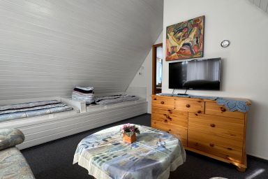 Gästehaus M. Cornelsen - 1-Zimmerwohnung Nr. 2 (OG) Am Seedeich 15a