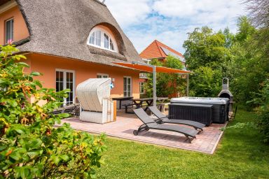 C 8 Reethaus REMY -Luxus mit Schwimmbad Dampfbad und Saunen und großen Grundstück exklusiv