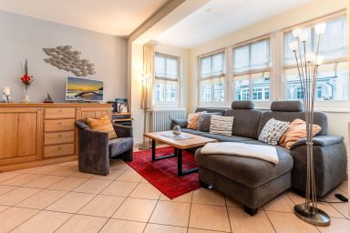 ⚓Residenz am Kurpark: FeWo 8 "Küstenzeit" – Kamin, Aufzug & Parkplatz in Binz!, 300 m bis zum Strand