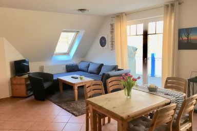Eva · Balkon · WLAN · Haustiere · 900 m zum Strand