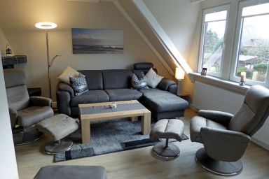 Silwai OG - 3-Zimmer App. für 4 Pers. mit Terrasse, PKW-Stellplatz, WLAN, Haustiere erlaubt.