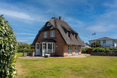 Das Reet Strandhaus - Traumhaftes Reet-Strandhaus mit 6 Zimmern auf ca. 200 m², für bis zu 6 Personen.