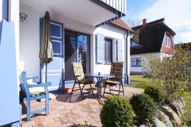 Neue Reihe 43 "Villa Regulus" EG (Whg. 1) - Gemütliche Ferienwohnung im Herzen von Zingst