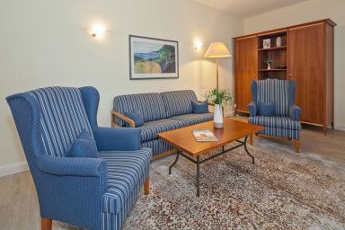 Strand-Park - Dachgeschosswohnung mit Wintergarten direkt am feinsandigen Ostseestrand gelegen