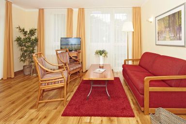 Strand-Park - 3-Zimmer Ferienwohnung mit sonnigem Balkon in erstklassiger Lage am Ostseestrand