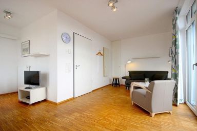 Ferienvillen Anna Düne - Gemütliche 1-Zimmer-Dachwohnung mit sonnigem Südbalkon - nur 100 m zum Strand!