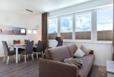 Wohn-/Essbereich mit Doppelschlafcouch (1,60x2,00m), Esstisc