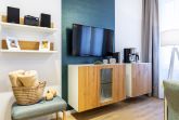 Wohn-/Schlafbereich mit Flatscreen-TV