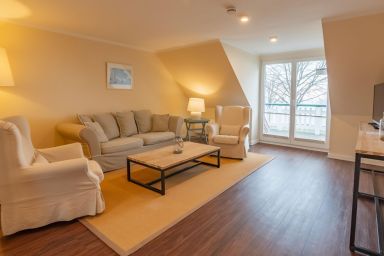 Apparthotel Seehof Appartement 5 - Großzügiges Appartement im ersten Obergeschoss mit Balkon und Seeblick