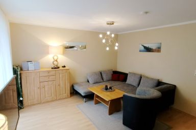 Karimea - Helle Ferienwohnung im Obergeschoss mit Südbalkon!
