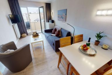Appartementhaus Solaris - Gemütliche Ferienwohnung für 1-4 Personen im Herzen von Grömitz -200m zum Strand