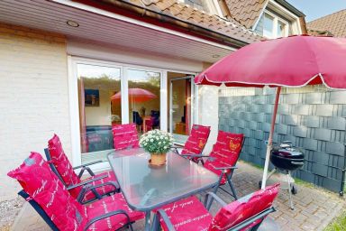 Ferienhaus Sir Henry - Schöne Ferienwohnung über 3 Etagen in ruhiger, strandnaher Lage - Grömitz