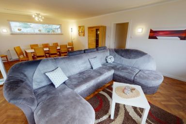 Appartementhaus Königshöhe - Renovierte Ferienwohnung für 7 Personen mit Meerblick in Strand- und Hafennähe