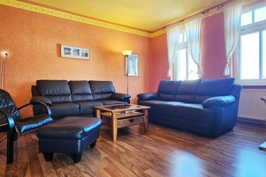 Haus Nordlicht - Geräumige Ferienwohnung Windrose in Kühlungsborn nahe Sandstrand