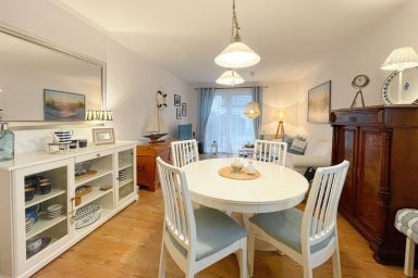 Cölpinstrasse - "Entspannen an der Ostsee: Traumferienwohnung mit Gartenblick und Komfort!"