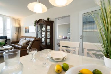 Strandgut - Gemütliches, zentrales 2-Zimmer App., strandnah, 2 Balkone, Stellplatz, WLAN.