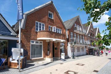 Altes Kapitänshaus - Strandversteck - "Idyllisches Strandversteck im alten Kapitänshaus auf Föhr erleben!"
