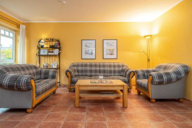 Villa Sonja - Wohnung 08 - Komfortable Ferienwohnung mit überdachter Terrasse im Herzen von Zingst