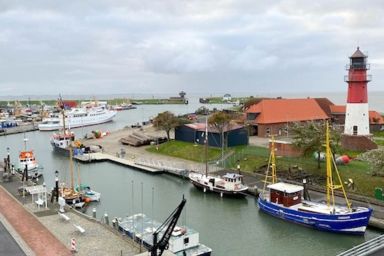 Portside - Wellness mit Hafen-Panorama: Ihr exklusives Premium - Apartment für 3 Personen und Haustier mit privater Sauna