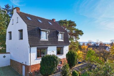 Landhaus Lietzow - Ferienwohnung auf zwei Etagen mit Meerblick - Landhaus Lietzow Ferienwohnung Bay View