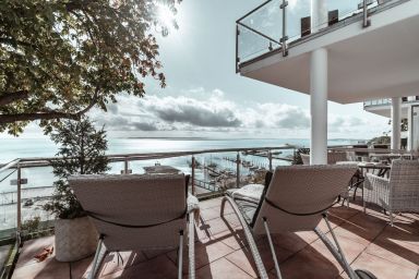 Villa Friede-Marie, App. Svea mit Hafen-Ostsee-Blick - Villa Friede-Marie, App. Svea -  mit großem Balkon und traumhaften Meerblick