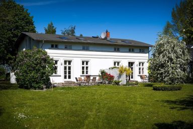 Jasmundhus auf Rügen - Ferienwohnung  Steuerbord