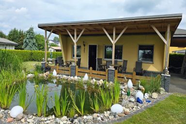 Ferienhaus am Wiesengrund auf Rügen- familienfreundlich mit Terrasse und Grill