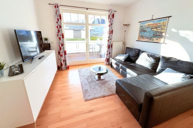 Strandresidenz Juliusruh Fewo 11- EG, Balkon, 2 SZ - Familienfreundliche Ferienwohnung mit Balkon