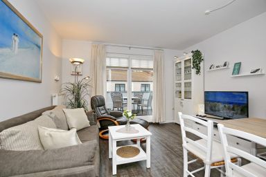 Meeresblick - Gemütliche 2-Zimmer-Wohnung für bis zu 4 Personen mit Balkon und Teilmeerblick