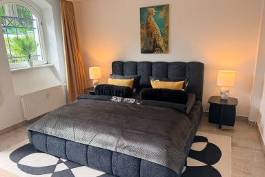 Top 250qm Villa Historica Wohnung 10 Pers. Garten, ruhig, kostenloser Parkplatz, free Wifi - Großzügige 250 m² Villa Historica Fewo: bis 10 Pers. mit Garten inkl. Parkplatz