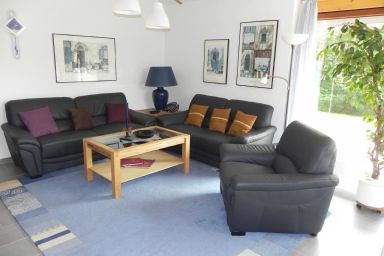 E19 Haus mit Wintergarten, Terrasse und Garten